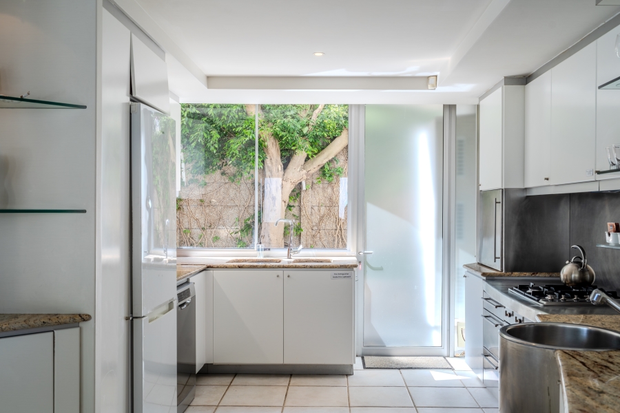 8 Bedroom Property for Sale in Camps Bay Western Cape